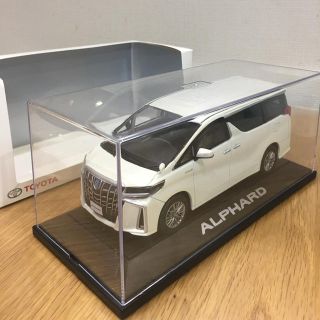 新型ALPHARD ミニカー