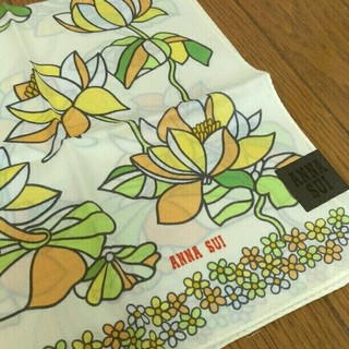 アナスイ(ANNA SUI)のアナスイ 新品♡
太陽みたいなお花柄ハンカチ♪(ハンカチ)