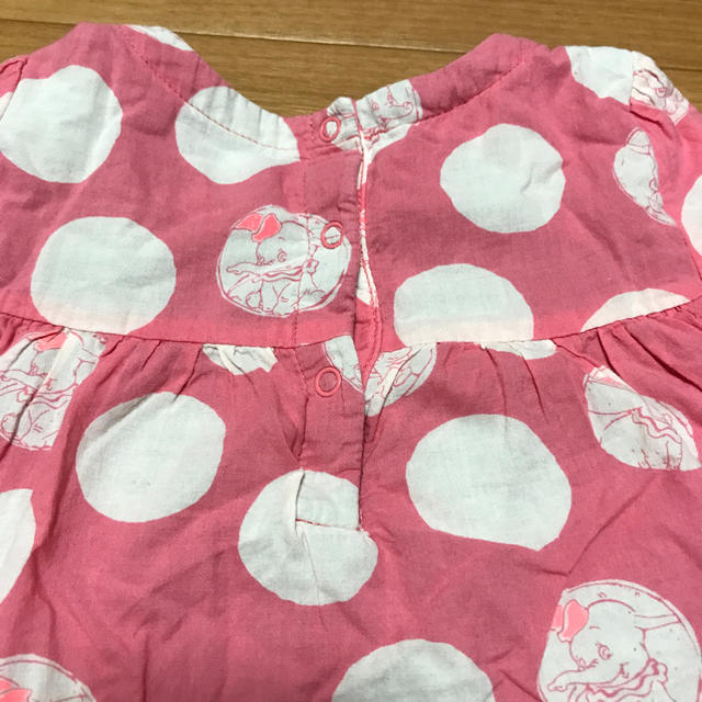 babyGAP(ベビーギャップ)のベビーギャップ ダンボ水玉ロンパース キッズ/ベビー/マタニティのベビー服(~85cm)(ロンパース)の商品写真