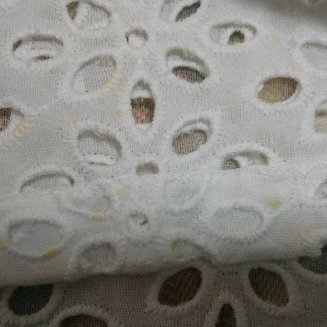 オンワード樫山 新品 タグ付き ペチコート付き ホワイト シースルー スカート  レディースのスカート(ひざ丈スカート)の商品写真