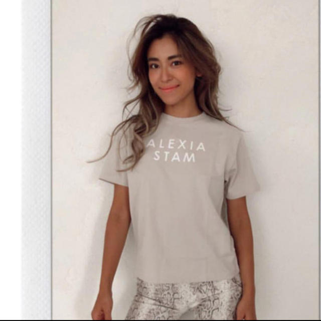 ALEXIASTAM Tシャツ