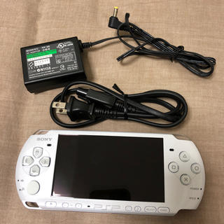 プレイステーションポータブル(PlayStation Portable)のPSP3000 本体(携帯用ゲーム機本体)