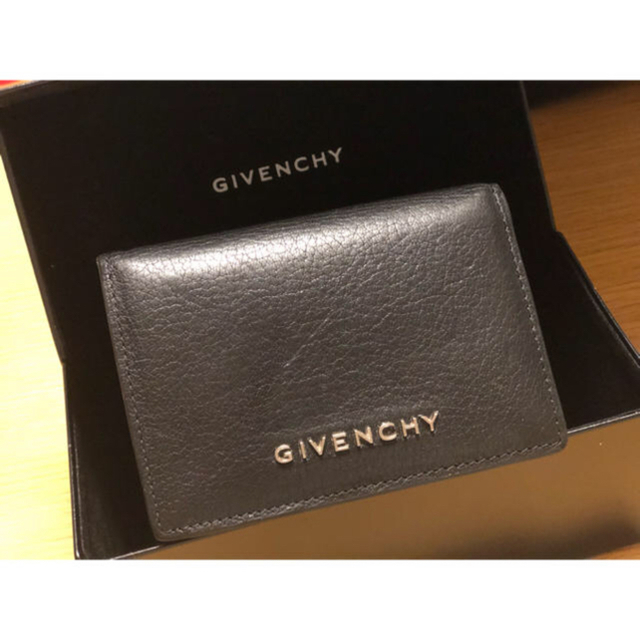 本日限定価格 GIVENCHY ジバンシー 三つ折り財布レディース