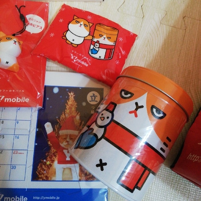 Softbank(ソフトバンク)のふてにゃん　福袋　ふてにゃん缶　カレンダー エンタメ/ホビーのコレクション(ノベルティグッズ)の商品写真