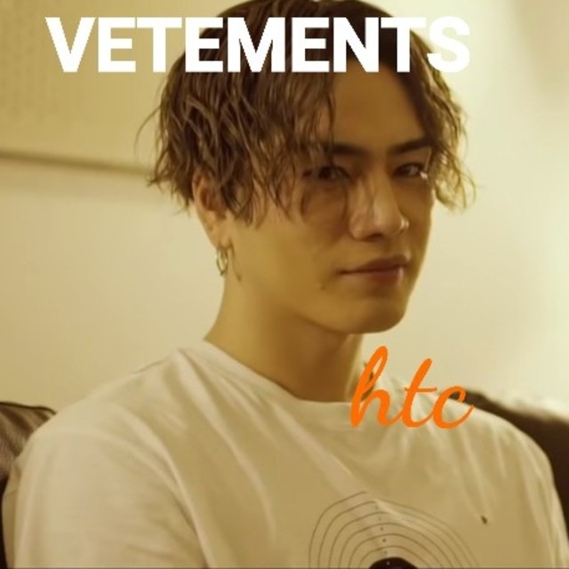 登坂着☆VETEMENTS☆Oversized Distressed Tシャツメンズ