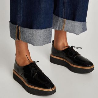 ザラ(ZARA)のZARAプラットフォームブルーチャーシューズ(ローファー/革靴)