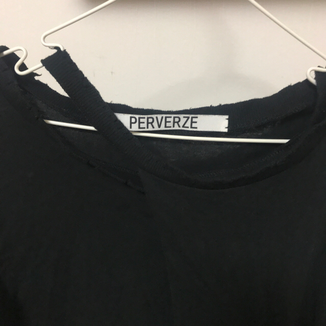 perverze レディースのトップス(Tシャツ(長袖/七分))の商品写真