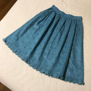 コトゥー(COTOO)のCOTOO 総刺繍スカート【値引き不可】(ひざ丈スカート)