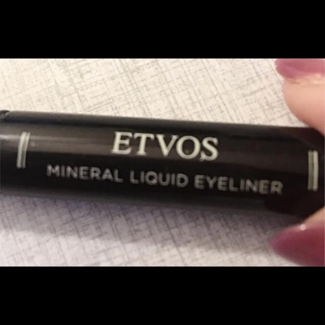 ETVOS(エトヴォス)のETVOS ミネラルリキッドアイライナー 黒 コスメ/美容のベースメイク/化粧品(アイライナー)の商品写真