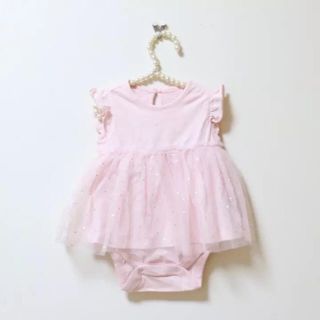 ベビーギャップ(babyGAP)のbabyGAP♡新品♡90♡肩フリルチュールロンパース・ピンク(ワンピース)