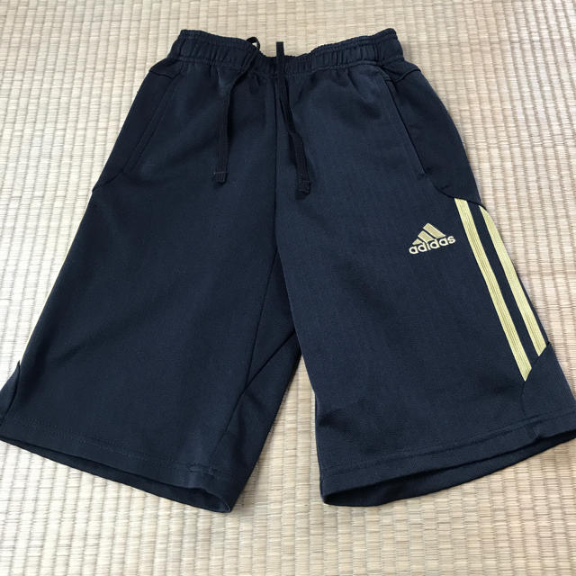 adidas(アディダス)のadidas♡ハーフパンツ キッズ/ベビー/マタニティのキッズ服男の子用(90cm~)(パンツ/スパッツ)の商品写真