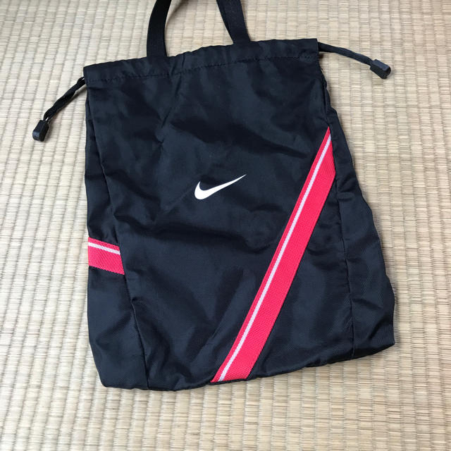 NIKE(ナイキ)のNIKE♡シューズ入れ キッズ/ベビー/マタニティのこども用バッグ(シューズバッグ)の商品写真