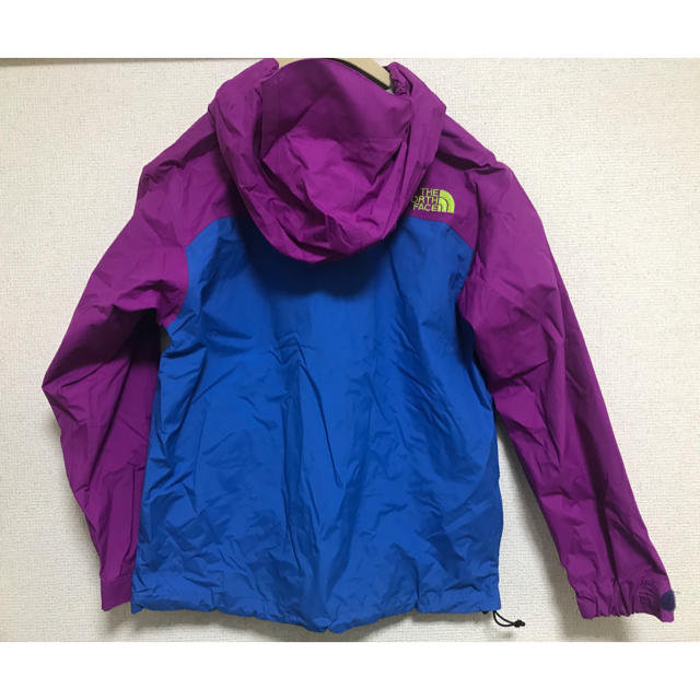 THE NORTH FACE(ザノースフェイス)のTHE NORTH FACE KIDS マウンテンパーカー キッズ/ベビー/マタニティのキッズ/ベビー/マタニティ その他(その他)の商品写真