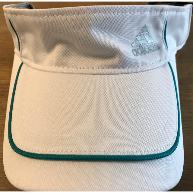 adidas(アディダス)のadidas サンバイザー 新品未使用品 メンズの帽子(サンバイザー)の商品写真