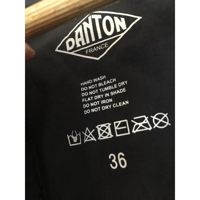 DANTON(ダントン)のダントン DANTON インシュレーションジャケット ブラック レディースのジャケット/アウター(ダウンジャケット)の商品写真