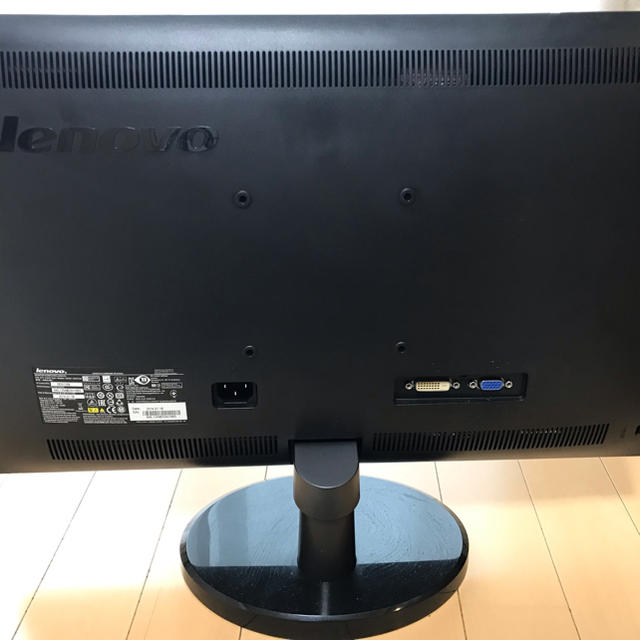 Lenovo(レノボ)のLenovo ディスプレイ21.5インチ スマホ/家電/カメラのPC/タブレット(ディスプレイ)の商品写真