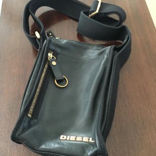 ディーゼル(DIESEL)のDLESEL ブラックゴールド ショルダーバッグ(ショルダーバッグ)