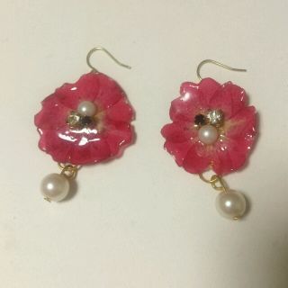 バラとパールのピアス(ピアス)