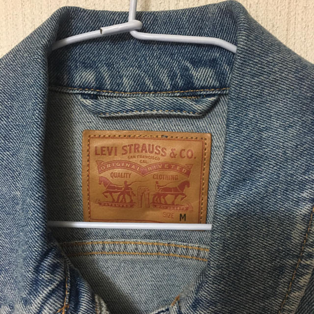 Levi's(リーバイス)の【らいむ様専用出品中】リーバイス デニムジャケット M レディースのジャケット/アウター(Gジャン/デニムジャケット)の商品写真