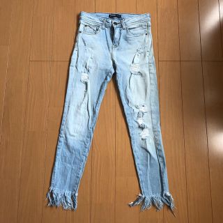 ザラ(ZARA)のフリンジ デニム パンツ ザラ(スキニーパンツ)