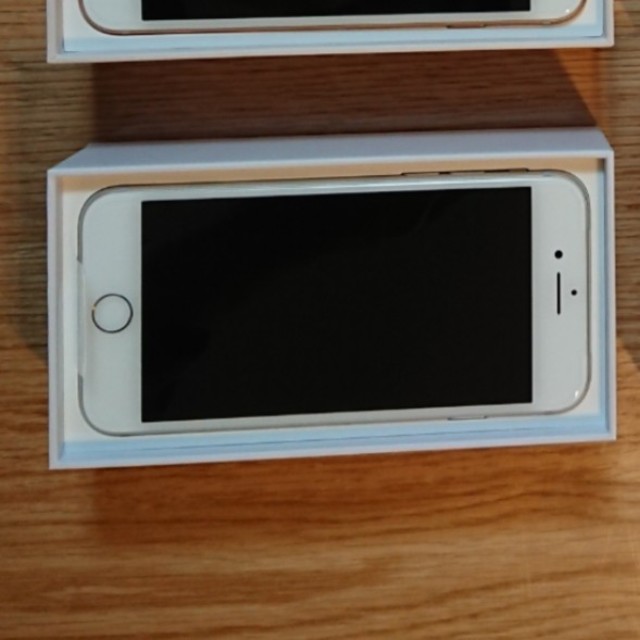 Apple(アップル)の【今夜売りたい】iPhone 8 64GB 本体 シムフリー  スマホ/家電/カメラのスマートフォン/携帯電話(スマートフォン本体)の商品写真