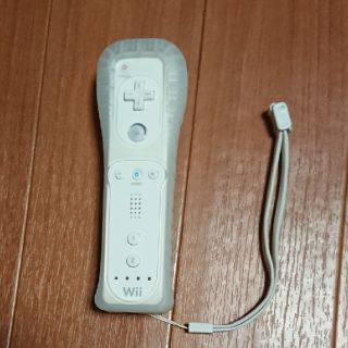 ウィー(Wii)のWiiリモコン ケース付き(家庭用ゲーム機本体)