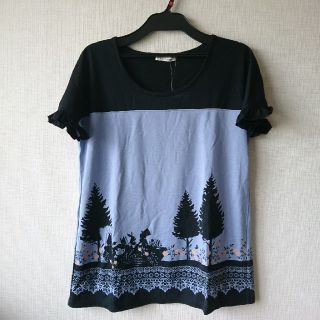 アクシーズファム(axes femme)の新品アクシーズファム◆アリスパネル柄デザインTシャツ◆axes ディズニー(Tシャツ(半袖/袖なし))