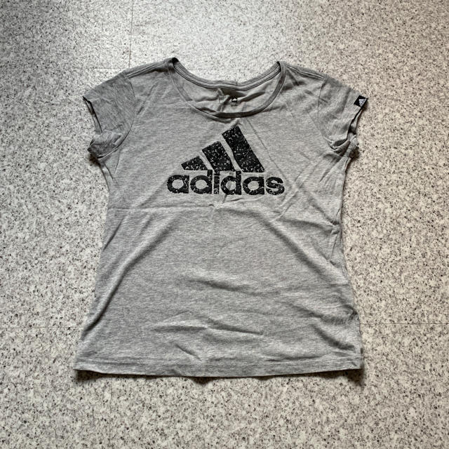 adidas(アディダス)のTシャツ レディースのトップス(Tシャツ(半袖/袖なし))の商品写真