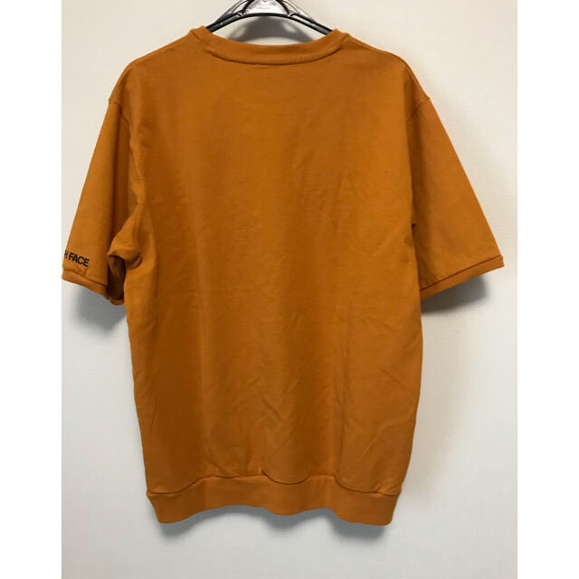 THE NORTH FACE(ザノースフェイス)のノースフェイス直営店限定 Heavy Cotton Logo Crew ゴールド メンズのトップス(Tシャツ/カットソー(半袖/袖なし))の商品写真