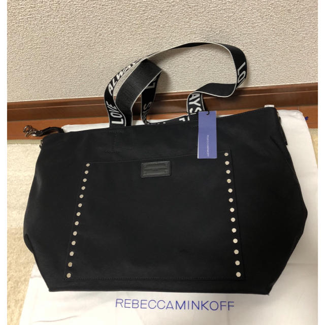 Rebecca Minkoff(レベッカミンコフ)の定価￥35.194円　レベッカミンコフのマザーズバッグ3点セット✨ キッズ/ベビー/マタニティのマタニティ(マザーズバッグ)の商品写真