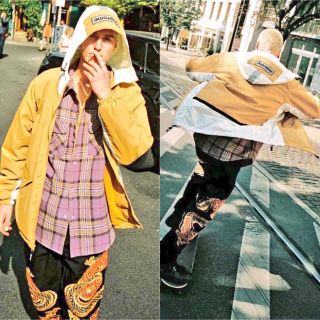 シュプリーム(Supreme)のM Supreme 2-Tone Zip Up Jacket Gold(ナイロンジャケット)