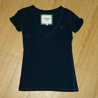 アバクロンビーアンドフィッチ(Abercrombie&Fitch)のアバクロVネックTシャツ(Tシャツ(半袖/袖なし))