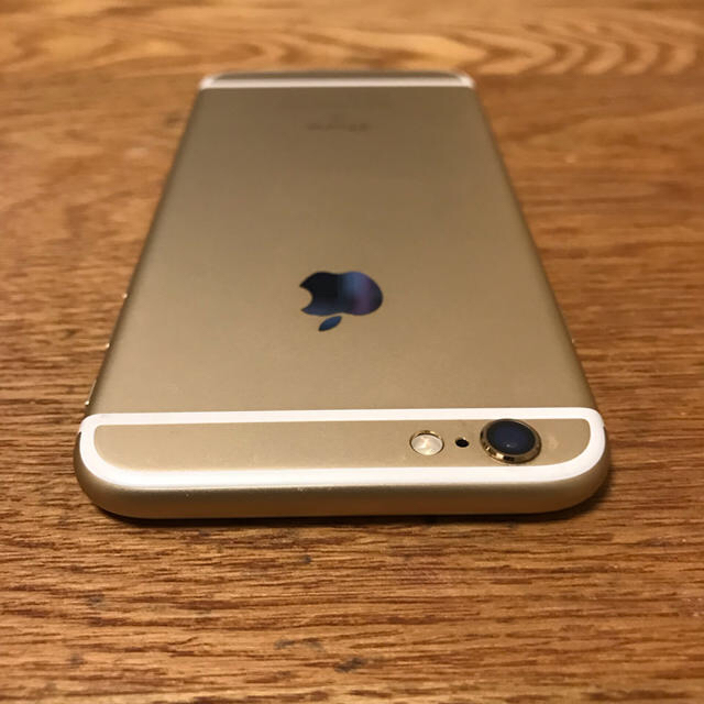 iPhone(アイフォーン)のiPhone6s 32GB au ゴールド ジャンク品 スマホ/家電/カメラのスマートフォン/携帯電話(スマートフォン本体)の商品写真