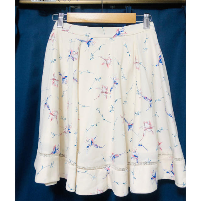 SNIDEL(スナイデル)のSnidel 花柄スカート ピンクアイボリー レディースのスカート(ひざ丈スカート)の商品写真