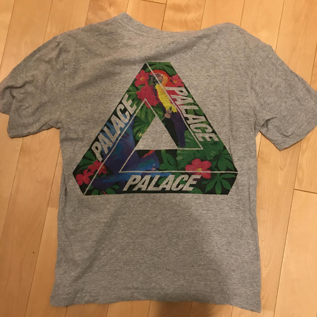 Supreme(シュプリーム)のpalace skateboards トロピカルロゴ Tシャツ メンズのトップス(Tシャツ/カットソー(半袖/袖なし))の商品写真