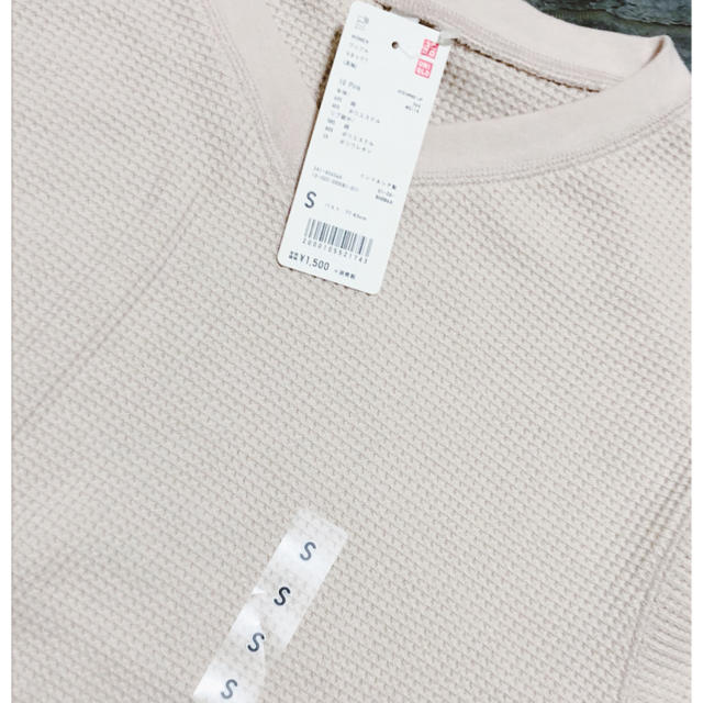 UNIQLO(ユニクロ)の新品ワッフルVネックTシャツ＊送料込 レディースのトップス(Tシャツ(長袖/七分))の商品写真