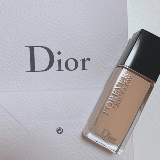 ミニ香水付き！ Dior ファンデーション 1N グロウ