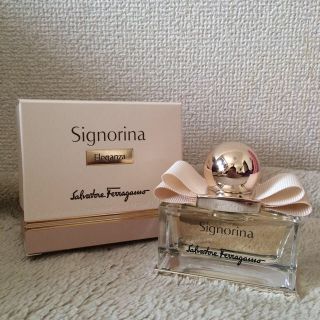 フェラガモ(Ferragamo)のフェラガモ  シニョリーナエレガンツァ(香水(女性用))