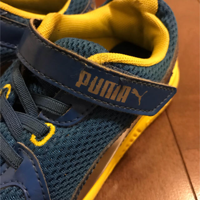 PUMA(プーマ)のみかん様専用！プーマ スニーカー ブルー/イエロー 17.5 キッズ/ベビー/マタニティのキッズ靴/シューズ(15cm~)(スニーカー)の商品写真