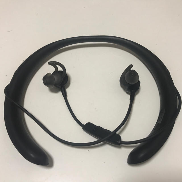 ヘッドフォン/イヤフォンBOSE QUIET CONTROL 30