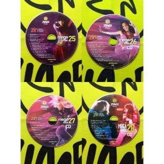 ズンバ(Zumba)のZUMBA　ズンバ　MEGAMIX　CD　25　26　27　28　4枚セット(ワールドミュージック)