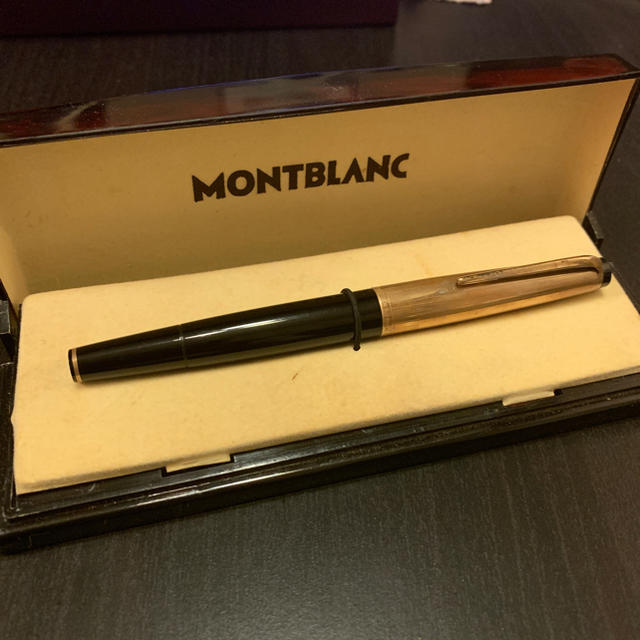 MONTBLANC(モンブラン)のMONTBLANC 万年筆 インテリア/住まい/日用品の文房具(ペン/マーカー)の商品写真