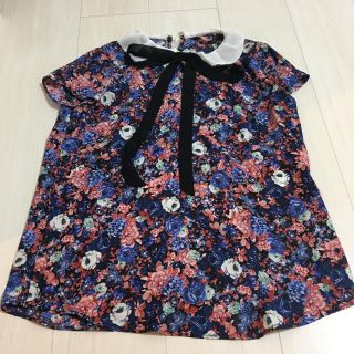 ザラ(ZARA)のザラ 花柄 ボウタイつき ブラウス(シャツ/ブラウス(半袖/袖なし))