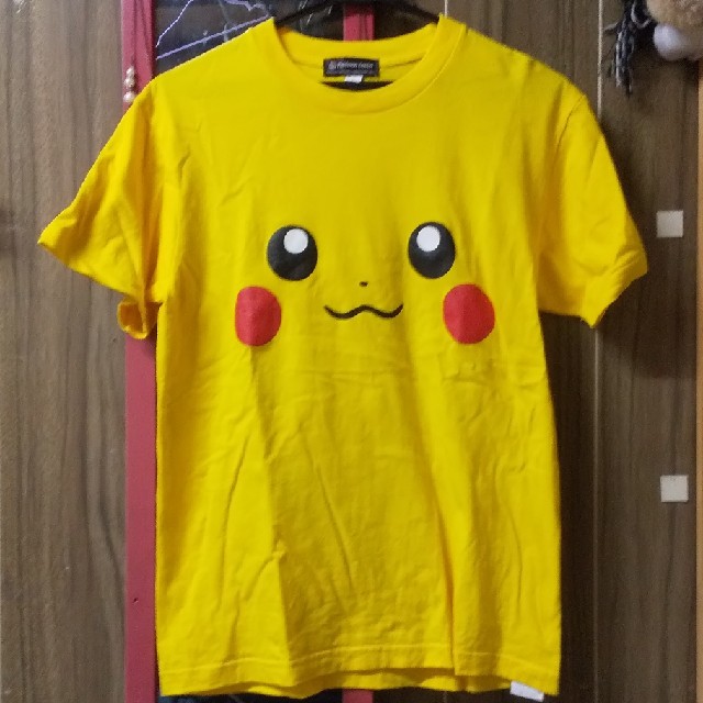 ポケモン(ポケモン)のピカチュウのTシャツ メンズのトップス(Tシャツ/カットソー(半袖/袖なし))の商品写真