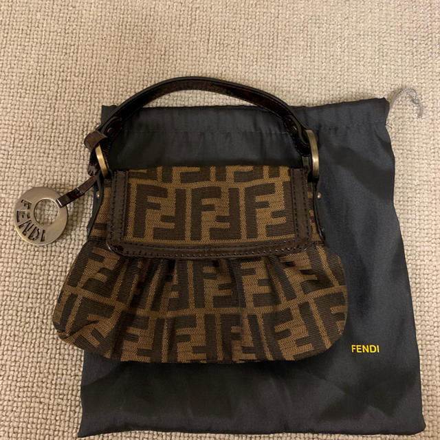 FENDI(フェンディ)のFENDI バッグ レディースのバッグ(ハンドバッグ)の商品写真