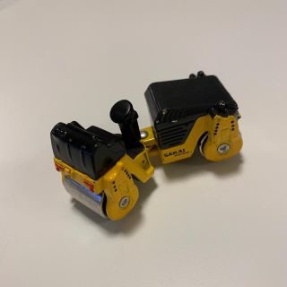 タカラトミー(Takara Tomy)の新品 トミカ 酒井重工業タンデム振動ローラ SW502-1 箱なし(ミニカー)