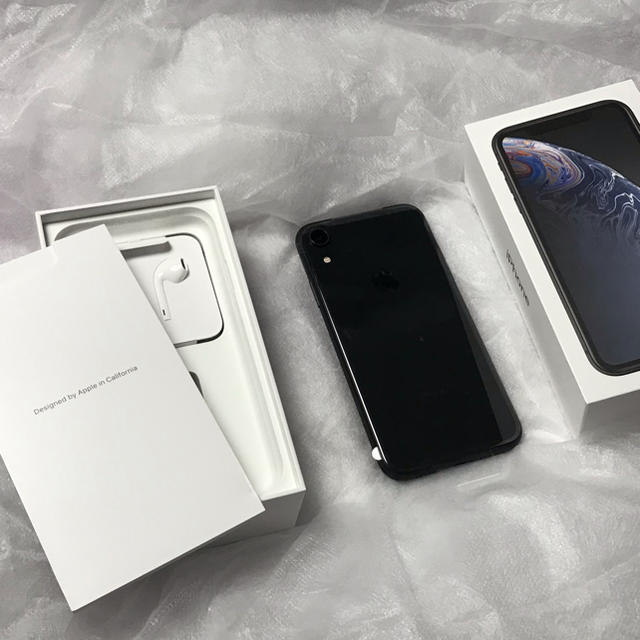 iPhone XR 128G 黒  au