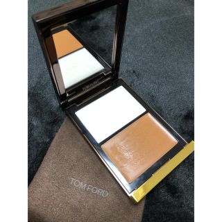 トムフォード(TOM FORD)の★中古品 TOMFORD トムフォード シェイドアンドイルミネイト★(フェイスカラー)