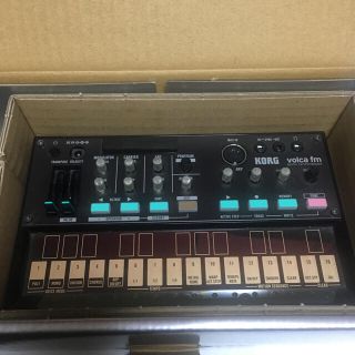 コルグ(KORG)のvolca fm(キーボード/シンセサイザー)