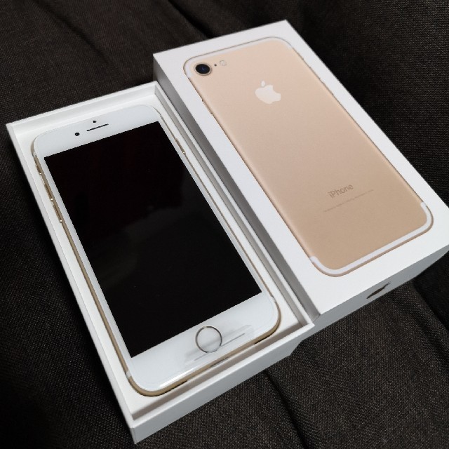 新品★iphone7/32GB/GOLD/おまけ付き